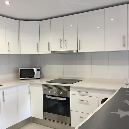 Lovely With A Sunny Large Balcony Apartment