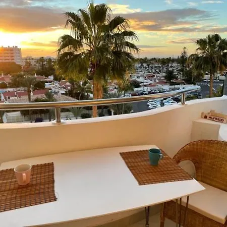 Apartamento Lovely With A Sunny Large Balcony